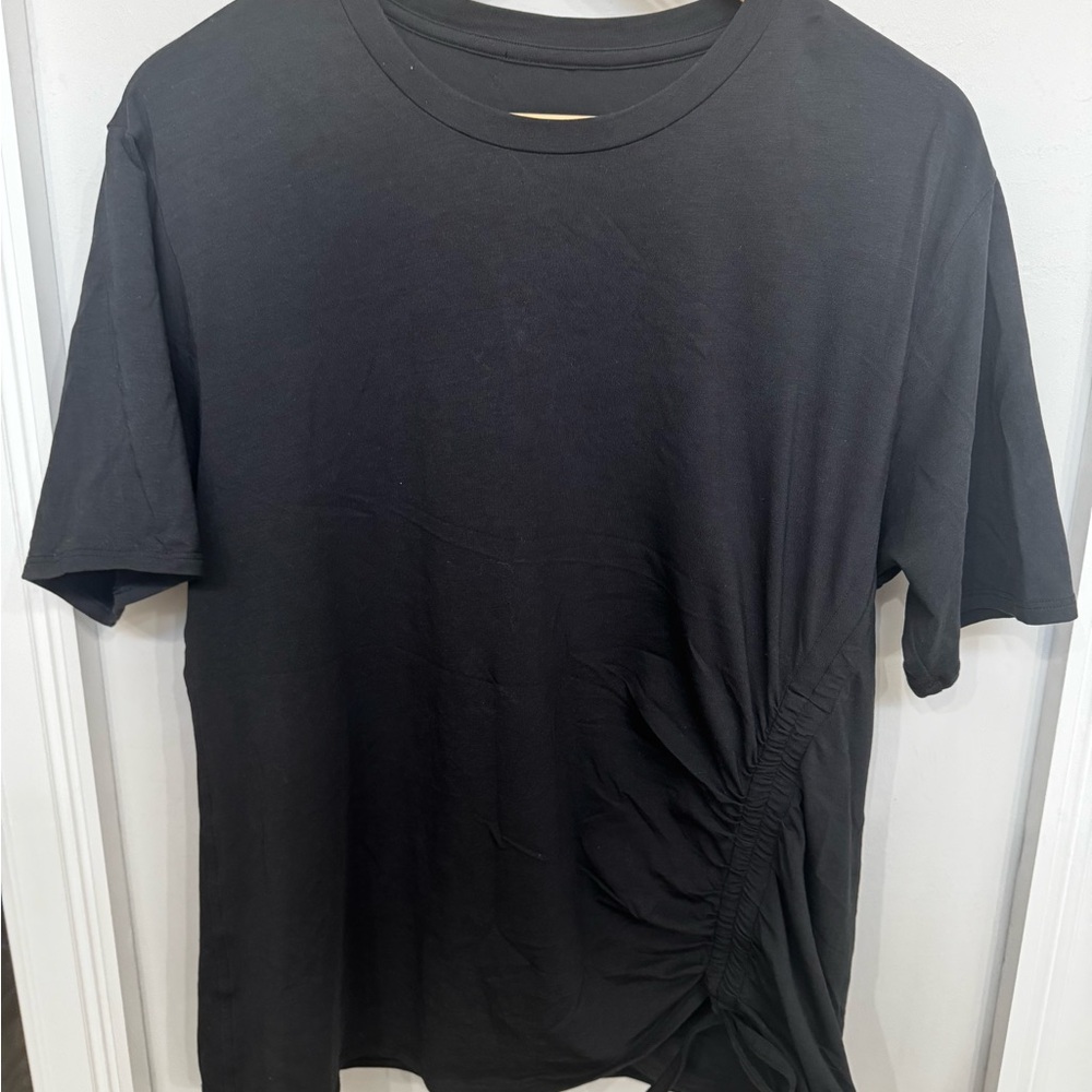 Lululemon Women’s Black Side Scrunch T-Shirt